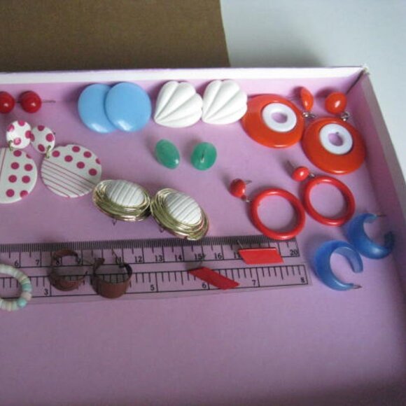 Lot of 15 Vintage Pierced Earrings No Backs - Picture 4 of 16